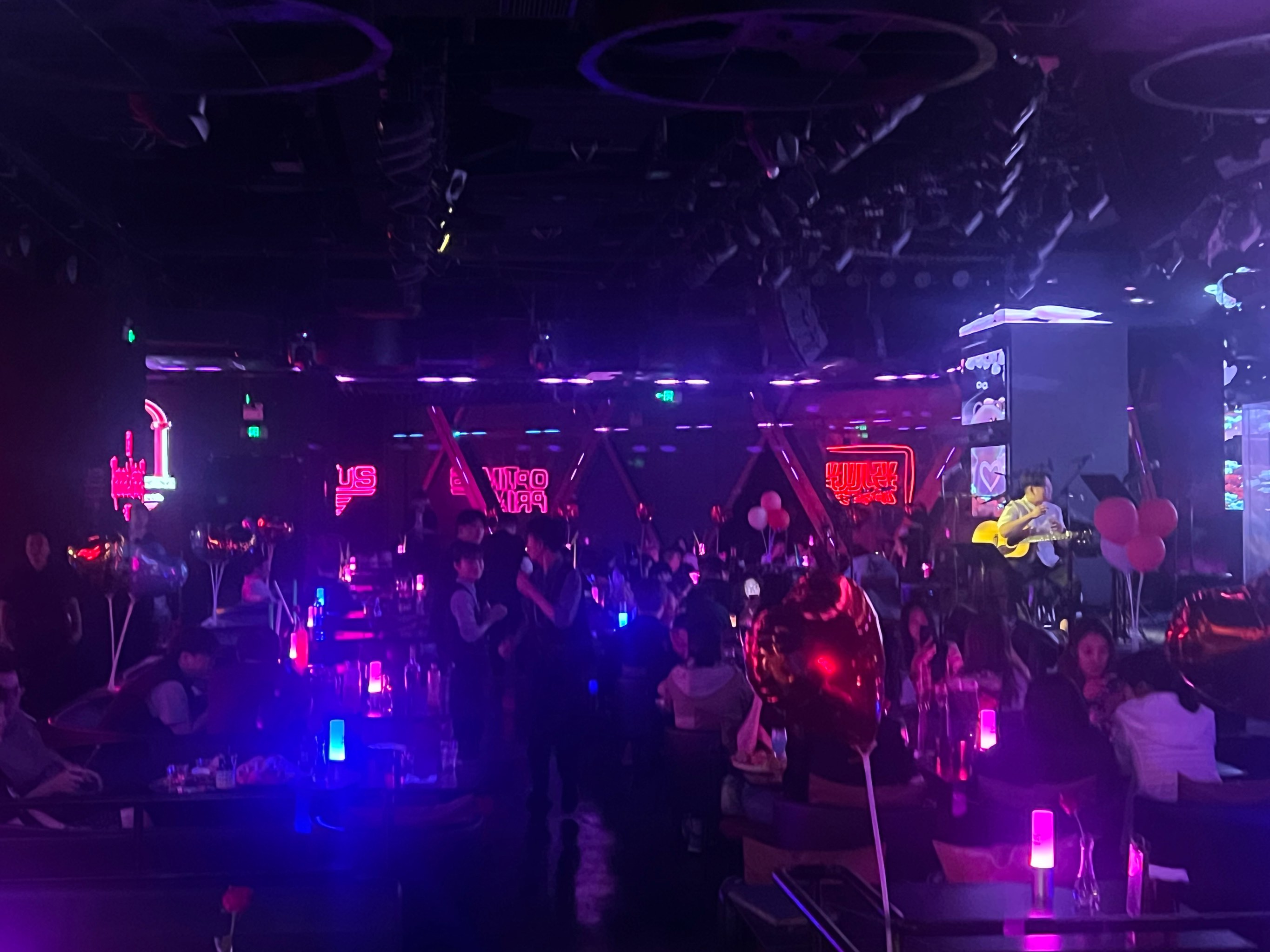 承德商务KTV中低端区别-围场满族蒙古族自治县ktv预定